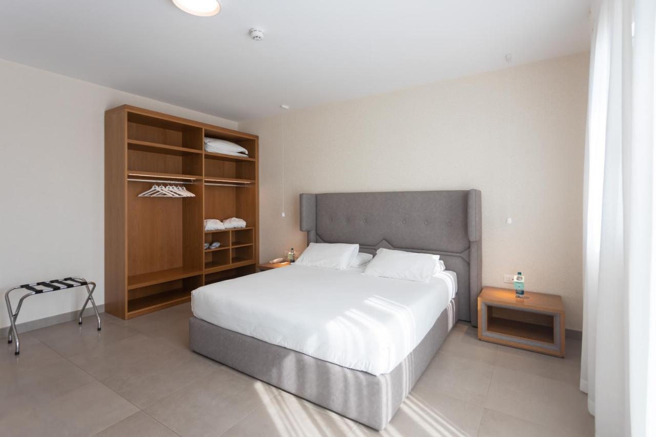 Mosella Suite Hotel Sottomarina Eksteriør billede